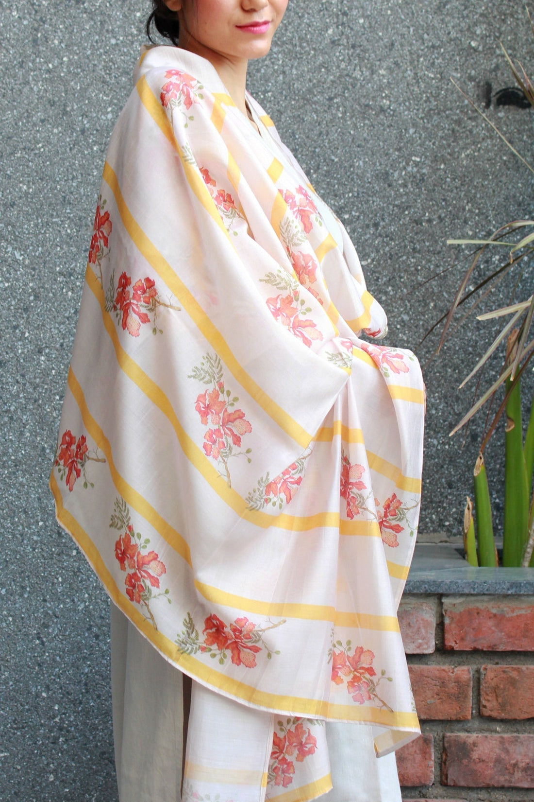 Buy-Gulmohar Glories - Chanderi Dupatta-Cyahi-Online