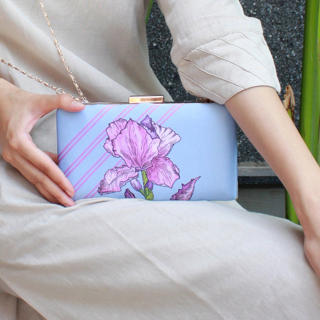 Buy-Iris - Clutch-Cyahi-Online