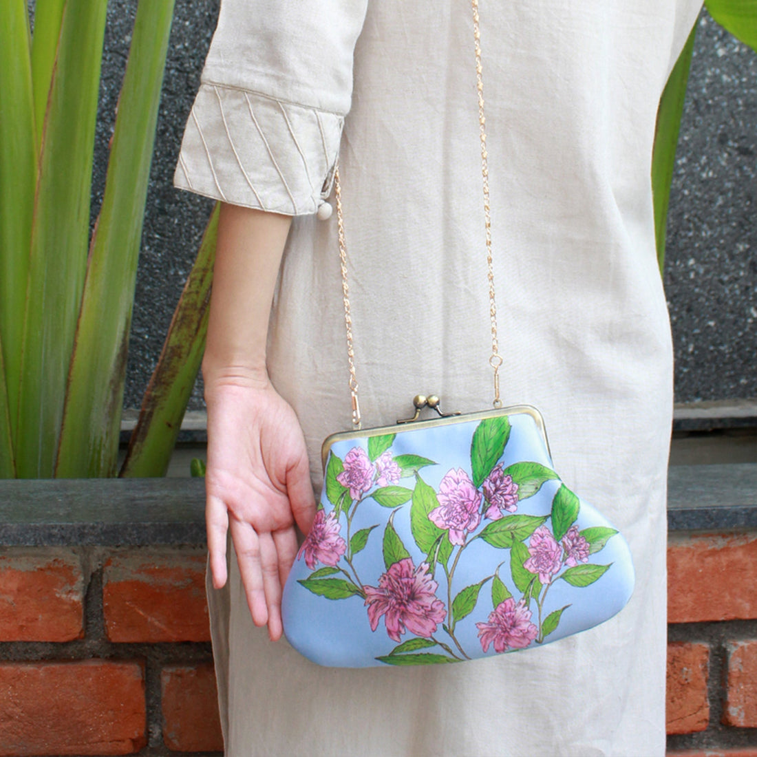 Summer Blooms - Clutch