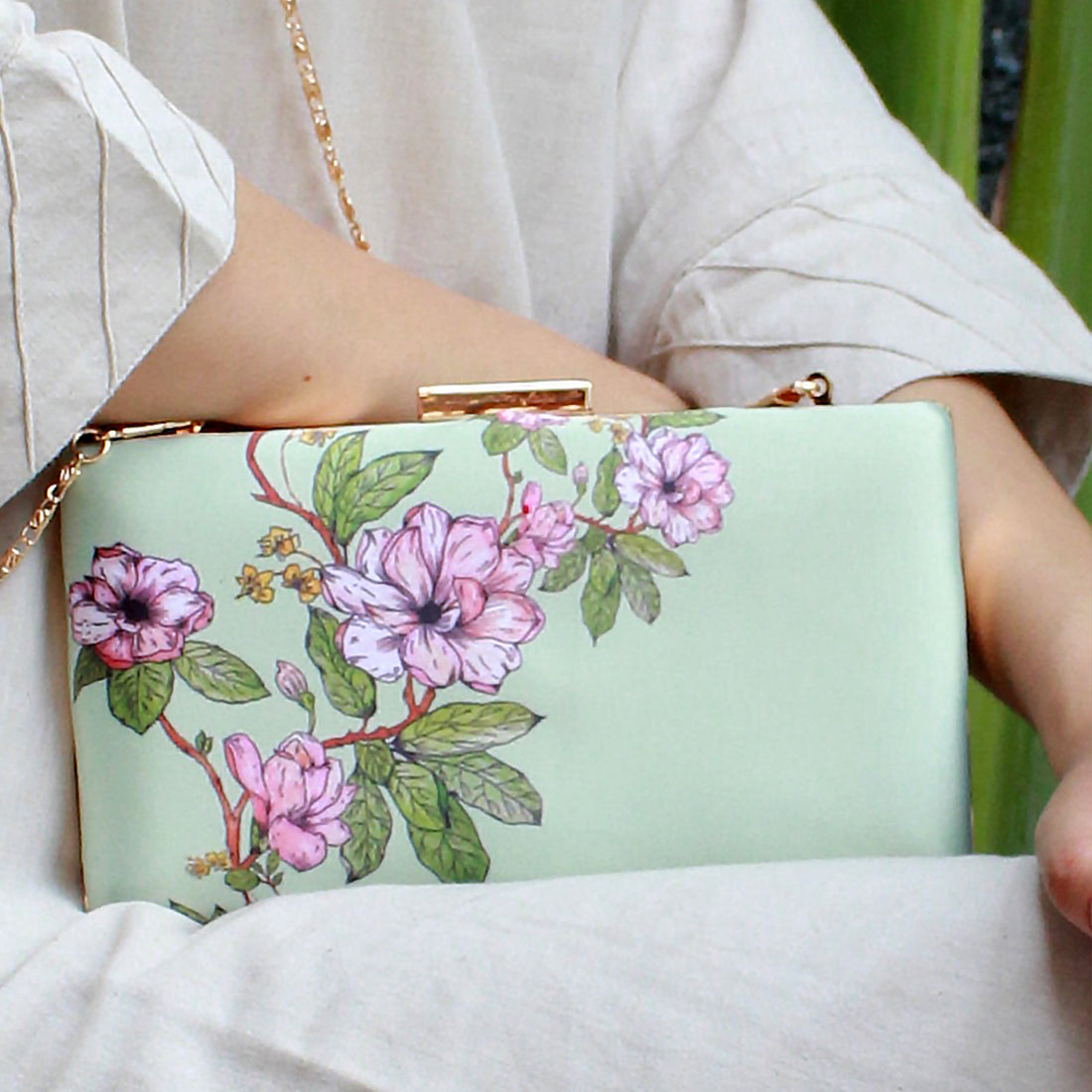 Buy-Wild Blooms - Clutch-Cyahi-Online